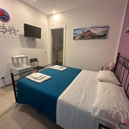 Adam Eric Bed & Breakfast Специя Екстериор снимка