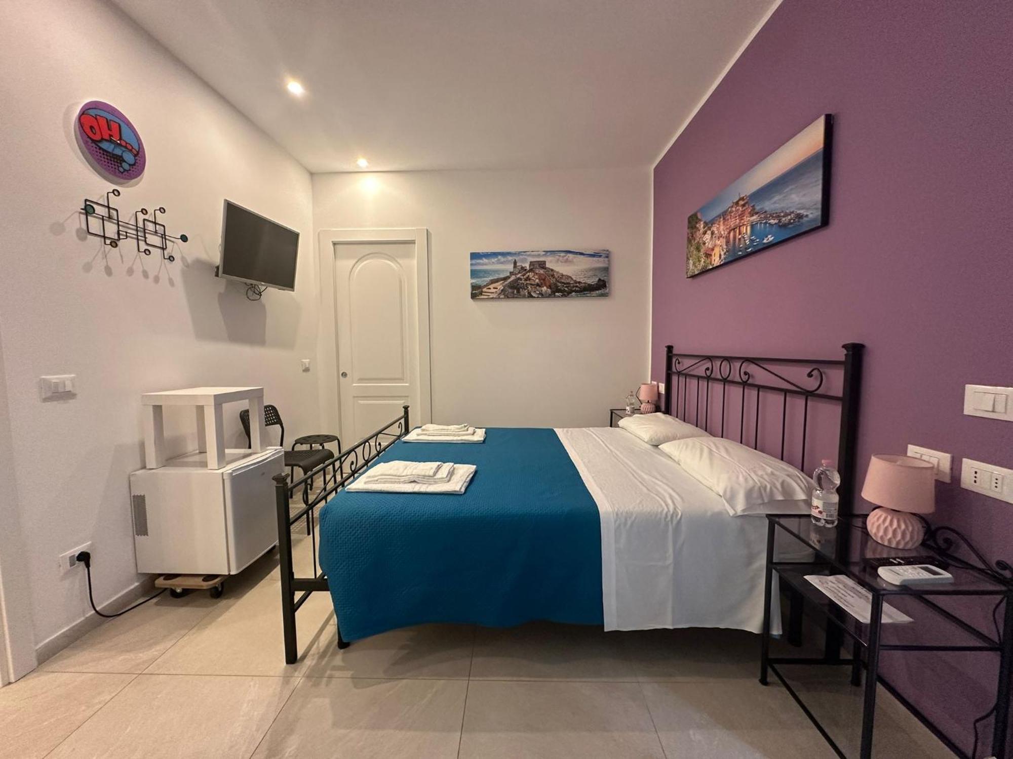 Adam Eric Bed & Breakfast Специя Екстериор снимка