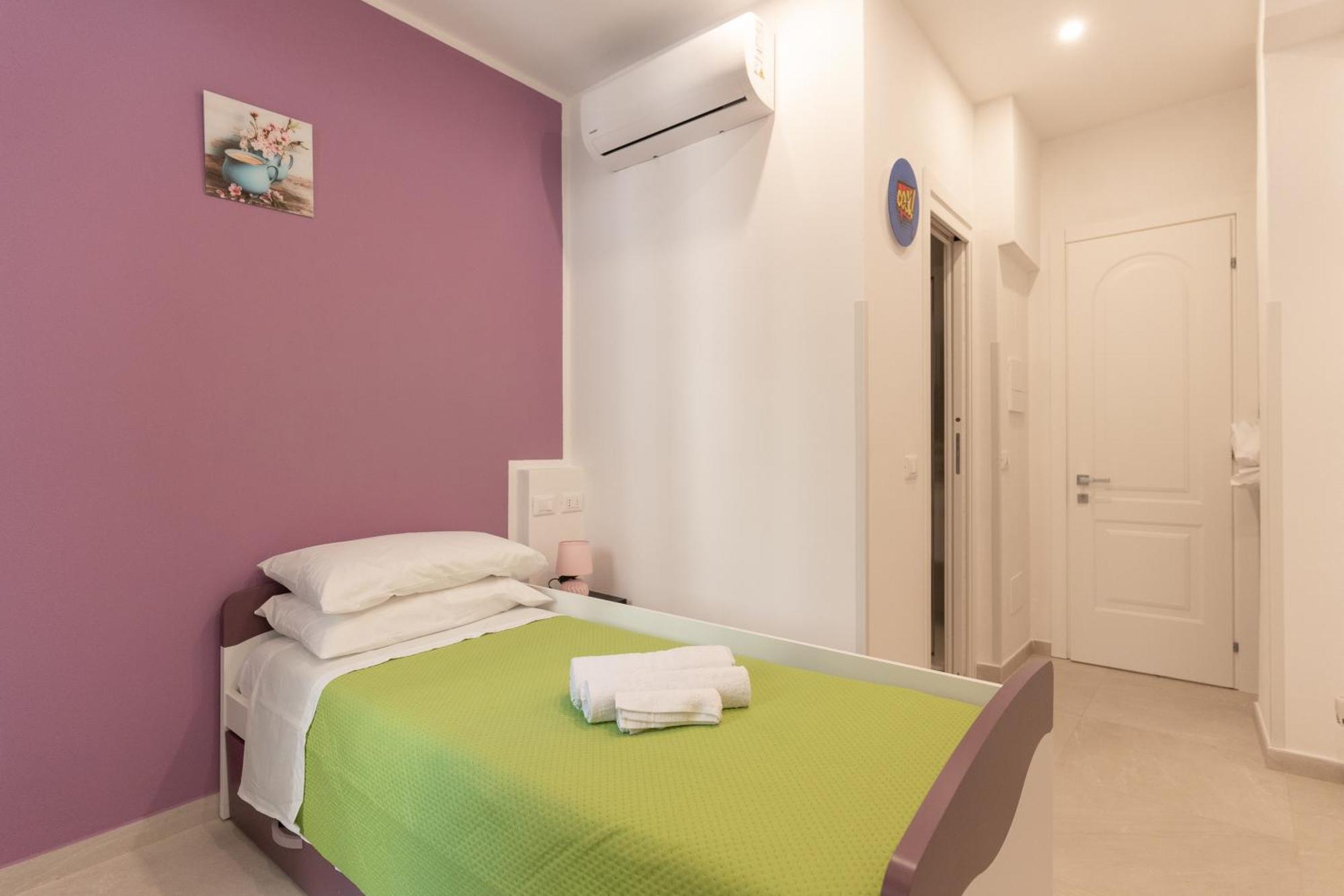 Adam Eric Bed & Breakfast Специя Екстериор снимка